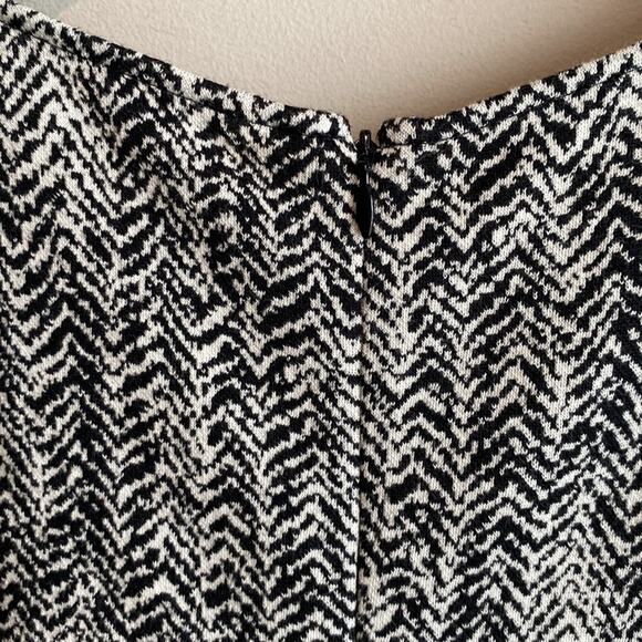 Theory Women's Nikay V short sleeve dress Wool Blend Parcel Fabric 6 - Picture 9 of 13